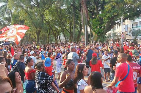 Blocos de carnaval e matinê agitam foliões em Cubatão nesta sexta feira