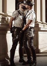 Photo Hot Males Kissing Page Lpsg