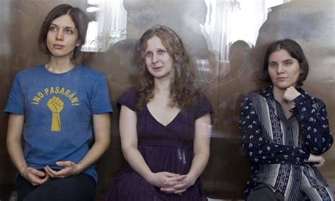 Justi A Russa Adia Audi Ncia De Recurso De Integrantes Do Pussy Riot Jornal O Globo