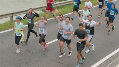 Laufend F R Den Guten Zweck Spendenerfolg Beim Wachaumarathon