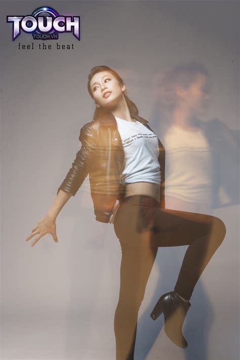 Hot girl Khả Ngân xinh đẹp trong bộ ảnh về Webgame Touch