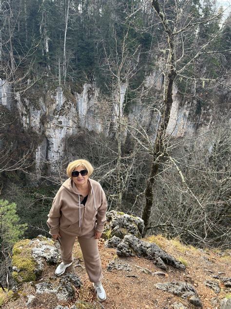 Хребет Азиш-Тау. Девичий камень на пути и пропасть в пихтовом бору, где ...