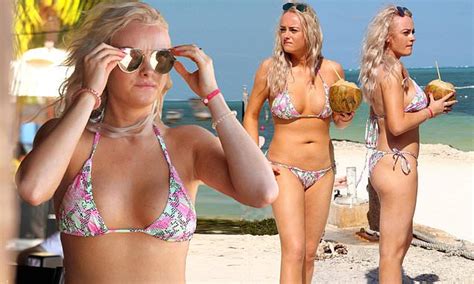 Katie Mcglynn Exhibits Her Incredible Toned Bikini Body As She Hits The Beach In Mexico Daily