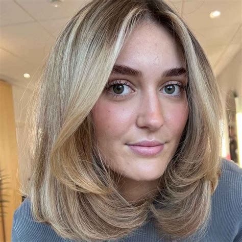 Chic Old Money Blonde Hairstyles HairAide