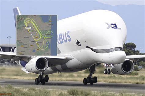 EN IMAGES Pourquoi cet avion géant le Beluga XL survole t il