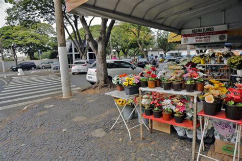 Dia das Mães confira horário de funcionamento dos cemitérios