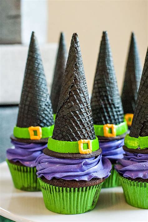 20 Fun And Creative Halloween Cupcakes