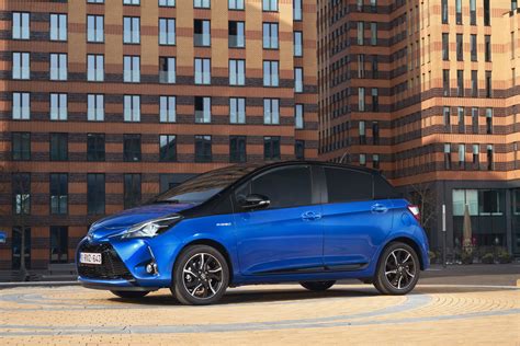 Toyota Yaris Hybrid Photos and Specs. Photo: Toyota Yaris Hybrid best 2017 and 20 perfect photos ...