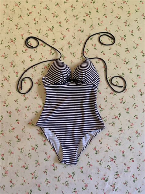 Ixty Ight Piece Bikini Women S Fashion Swimwear Bikinis Swimsuits On Carousell