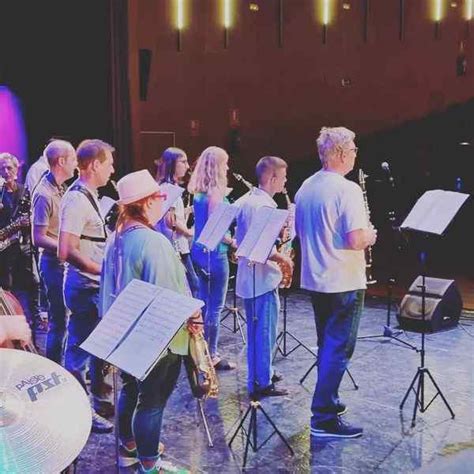 El Giraldillo ESCUELA DE JAZZ DE MÁLAGA Y CORO AD LIBITUM Y CORO