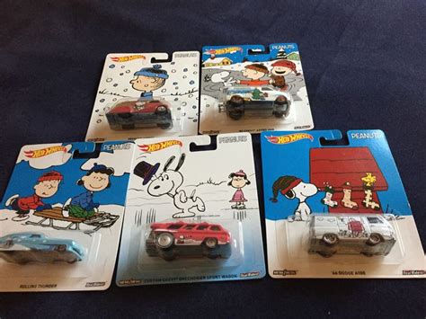 Peanuts Hot Wheel Car Collection
