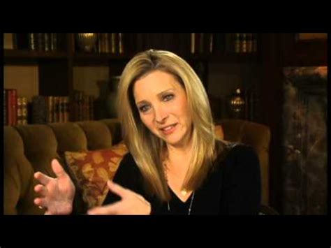 Lisa Kudrow Twin / 'Friends' Cast: Where Are They Now? - Biography.com : She sits down and smiles.