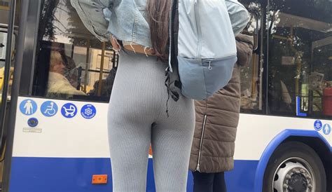 Hot Delicious Ass In Yoga Pants OC Spandex Leggings Yoga Pants Forum