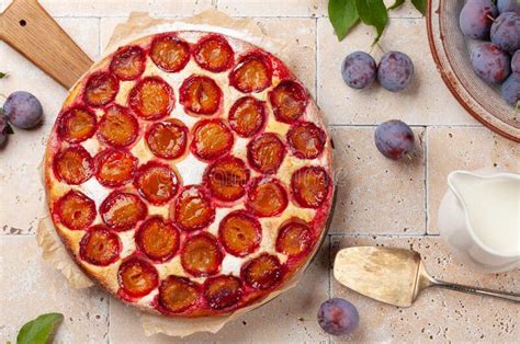 Tarta De Ciruela Casera Tarta De Fruta Con Frutas De Temporada Foto De