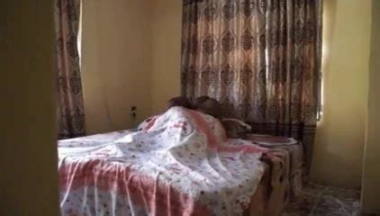 Amateur Ehefrau Fickt Schwarzen Hengst Auf Dem Bett So Grob Xhamster