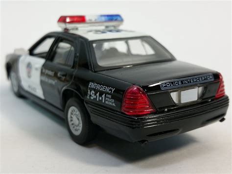 Modeltoycars Lapd 2011 Ford Crown Victoria Police Interceptor Drive