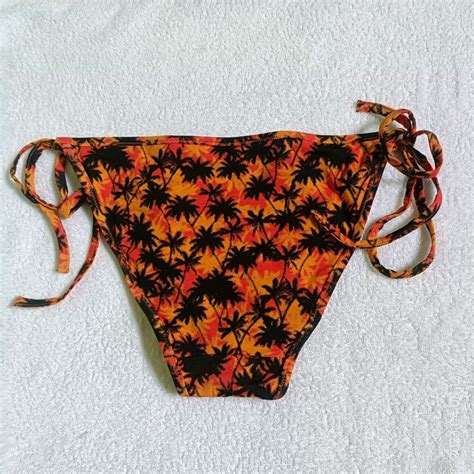 Uniqlo Bikini Women S Fashion Swimwear Bikinis Swimsuits On Carousell