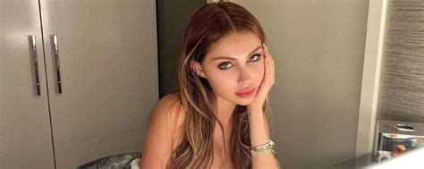 Alexa Dellanos Deslumbra A Sus Seguidores Modelando Su Bikini En El Radar