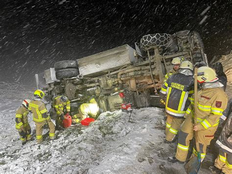 Verkehrsunfall FREIWILLIGE FEUERWEHR FINKENBERG