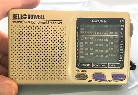 VINTAGE BELL AND HOWELL Fm Mw Sw 9 BAND WORLD RECEIVER TRANSISTER RADIO