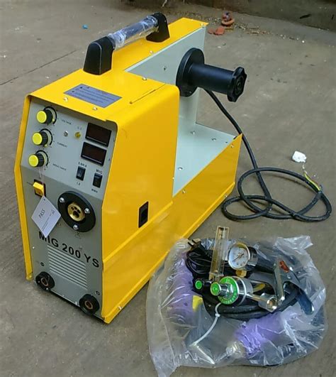 Three Phase Best Mig 200ys Mig Welding Machine300a Current 200 300 A