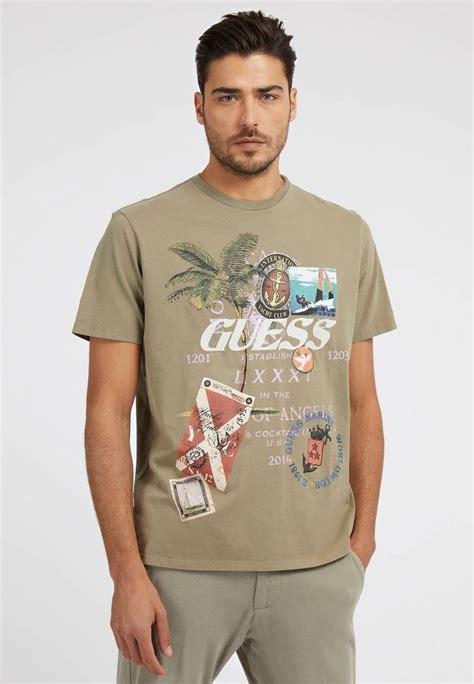 Guess Mit Collagen Print T Shirt Print Grün Groen Zalando Nl