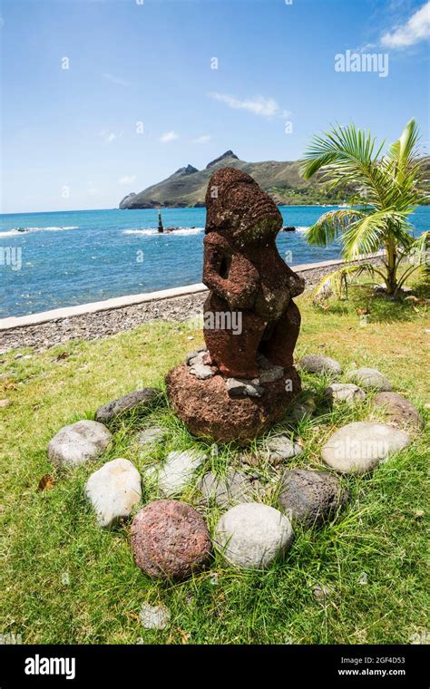 Tiki Stone Sculpture Site Of Temehea Site For Art Renewal Of The