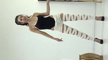 Cuenta oficial 喵贴 Pocket Yujie guiñando los ojos tirantes foto sexy de una pieza XVIDEOS