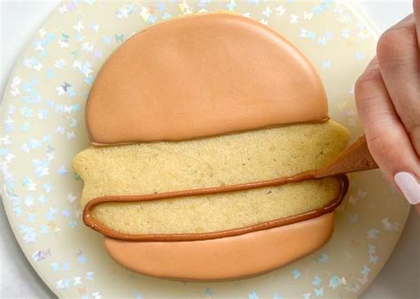 How to Decorate a Hamburger Sugar Cookie | Ann Clark