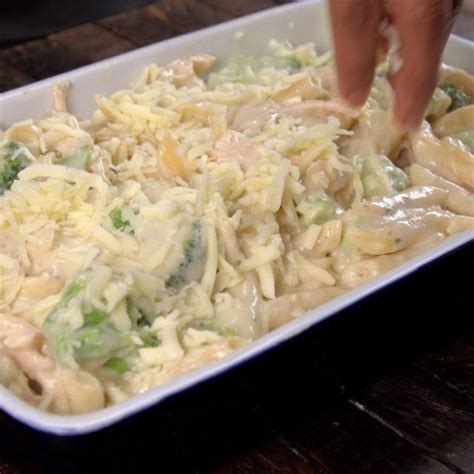 Chicken alfredo baked ziti