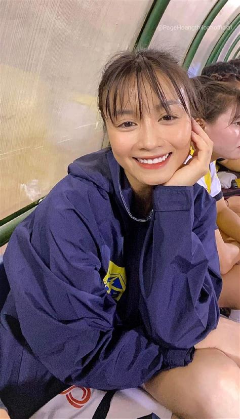 Hot Girl V Qu R A B T