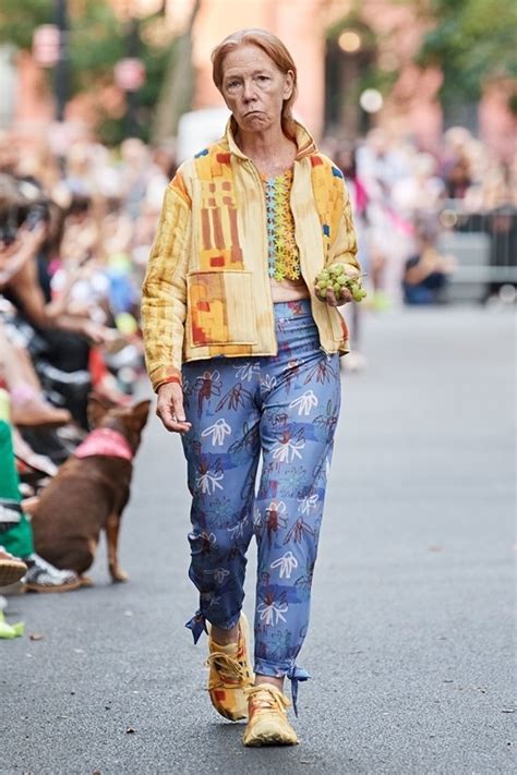 D N Ng I M U B N Nude M C N I Y Di N Th I Trang Tr N Ng Ph