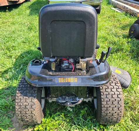 COLUMBIA CLT 46 CVT RIDING LAWN MOWER