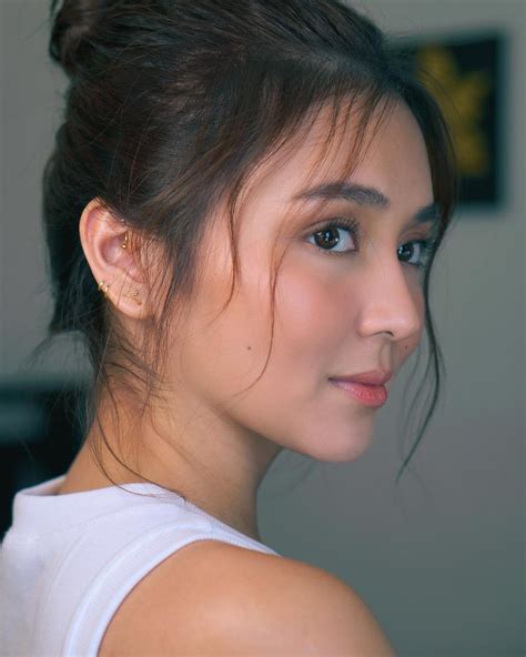 Kathryn Bernardo Hairstyle Kathryn Bernardo Photoshoot Cute Piercings