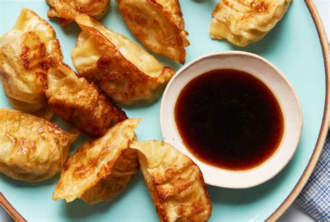 Fried Vs Steamed Dumplings A Comparison Of Deliciousness Oh Snap