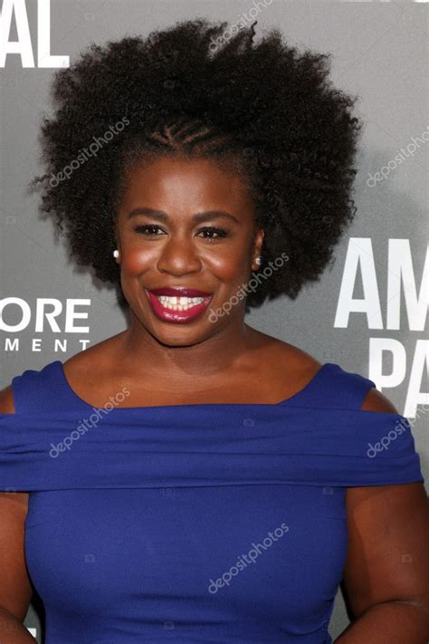 Actress Uzo Aduba — Stock Editorial Photo © Jean_Nelson #126836210