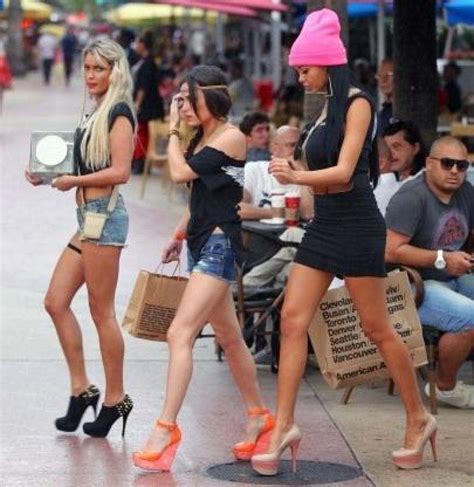 Naked Capucine Anav In Les Anges De La T L R Alit