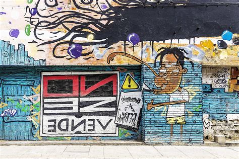 Free picture: graffiti, vandalism, wall, old, street, urban, mural, city