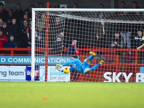 Crawley Town Goalkeeper Glenn Morris Makes Editorial Stock Photo