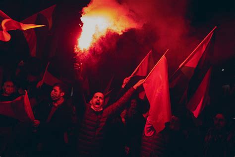 El camino de sobrevivencia de un fotógrafo gay iraní Global Voices en Español