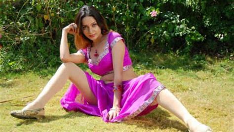 Anu Vaishnavi Latest Hot Sexy Stills