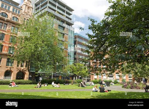 Parsonage Gardens In Summermanchester City Centre Stock Photo Alamy
