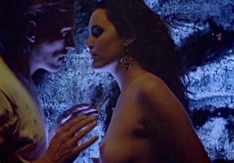 Naked Ione Skye In Gas Food Lodging