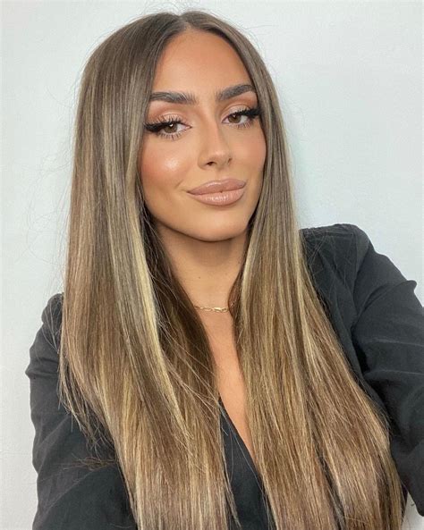 Medium Brunette Hair Brunette Hair Color Brown Hair With Blonde