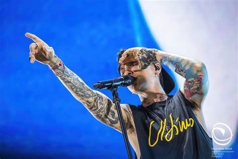 Scarico Sul Punto Progresso Ultimo Stadio Concerto Stesso Maggiore