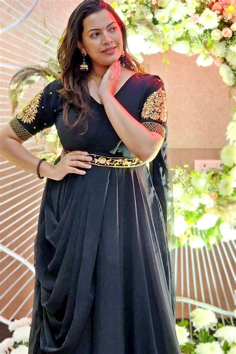 singer geetha madhuri beautiful   viral sakshi