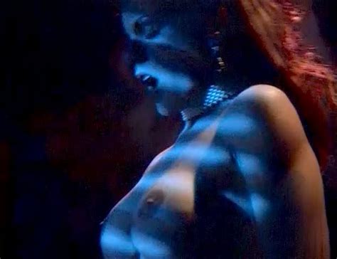 Droid Gunner Nude Pics Page 1