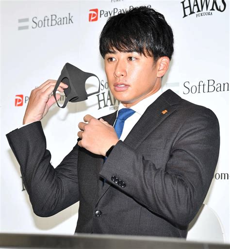 【ソフトバンク】板東湧梧は700万円増、終盤初完封など3勝「15勝目標に来年は先発一本で」 プロ野球写真ニュース 日刊スポーツ