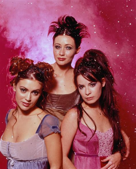 Holly Marie Combs - Charmed Promo Photos - All Seasons