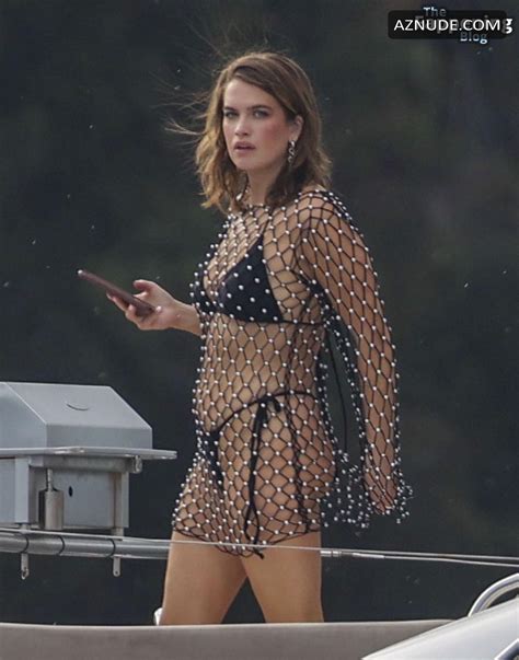 Stormi Bree Henley Sexy Seen With Joe Jonas Showing Off Her Hot Bikini Body On The Harbour Aznude